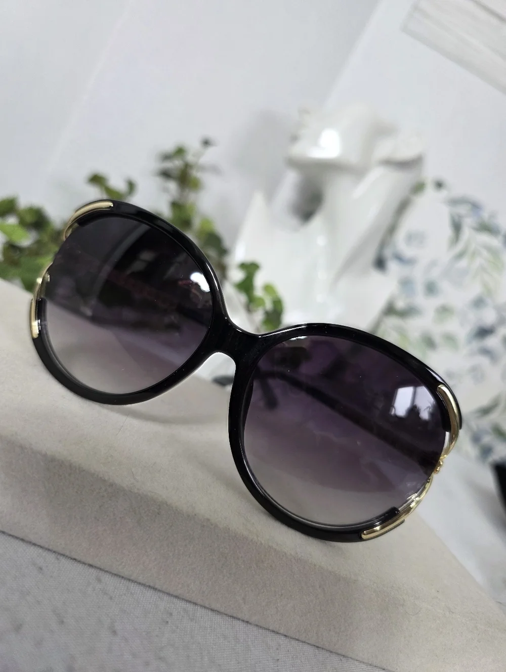 Glam Oversized Round Fashion Sunglasses Black Gold Rhinestone Accent New